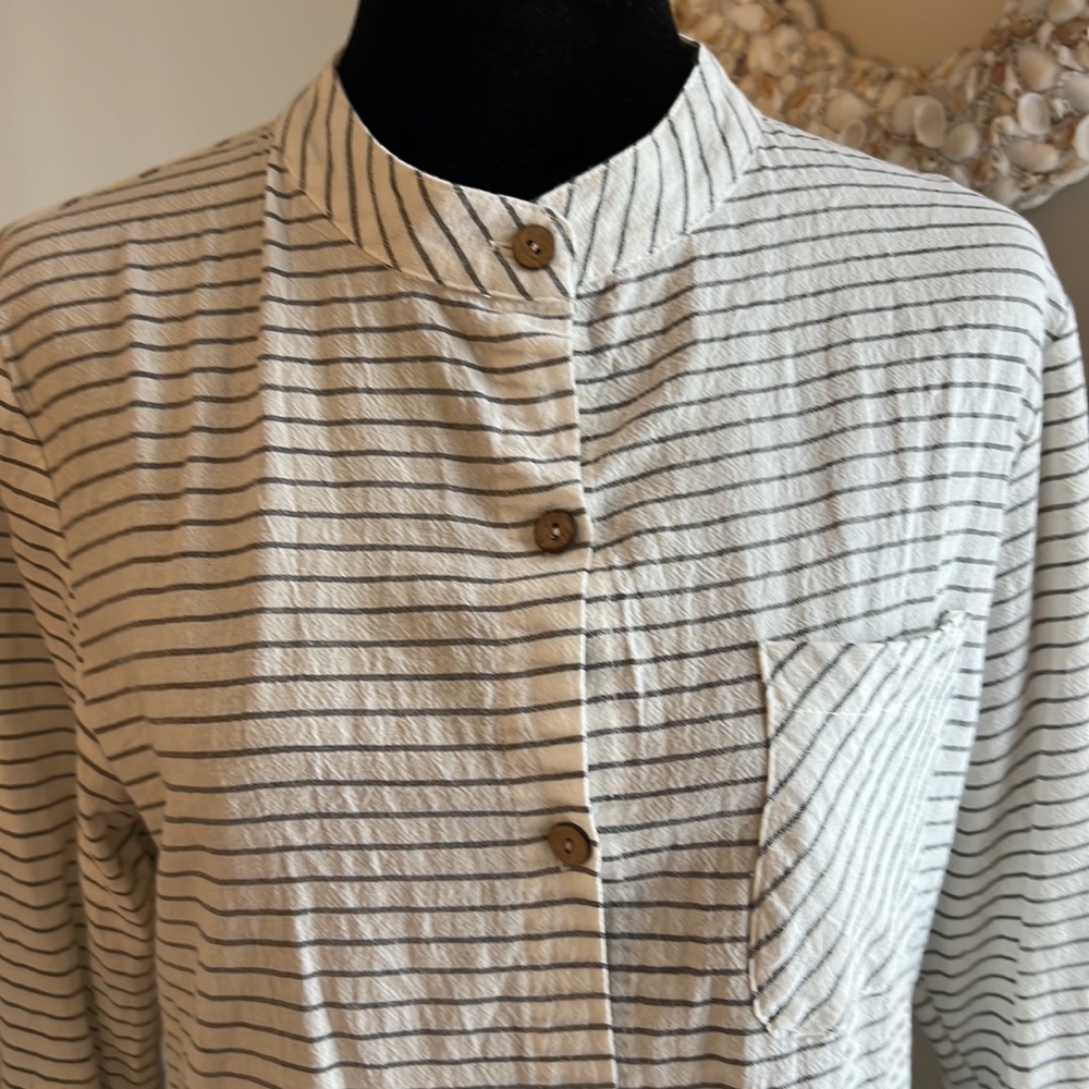 Peplum Ruffle Top - Picture 3 of 11